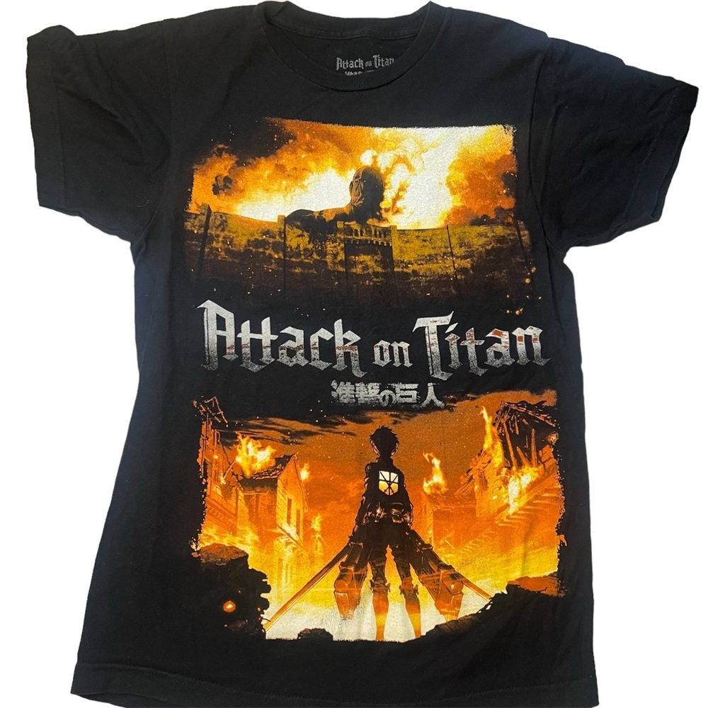 Attack On Titan Graphic T-Shirt, XS